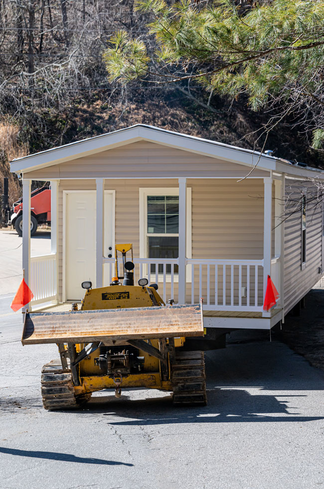 Mobile home movers in Asheville, NC